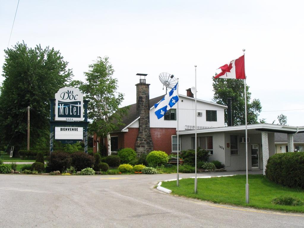 Au Doc Motel Repentigny Esterno foto